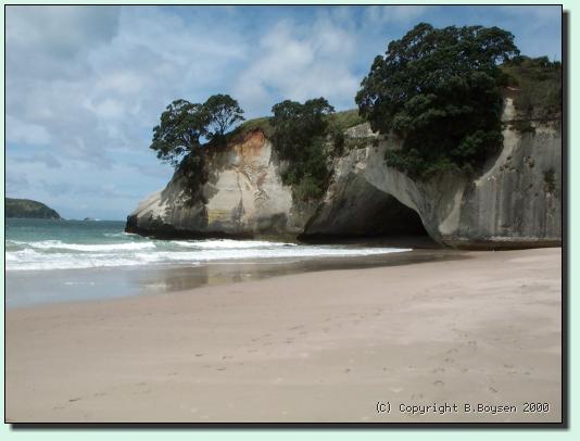 Cathedral Cove von hinten
